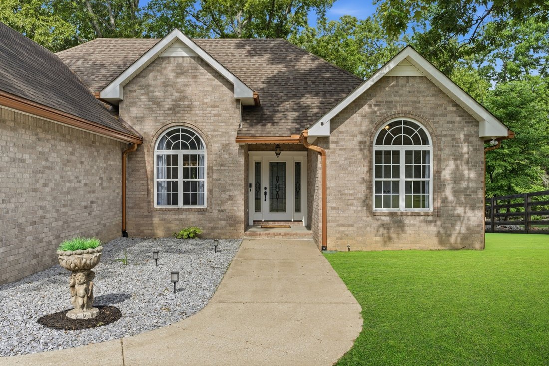 House in Bon Aqua, Tennessee, United States 3 - 17816579