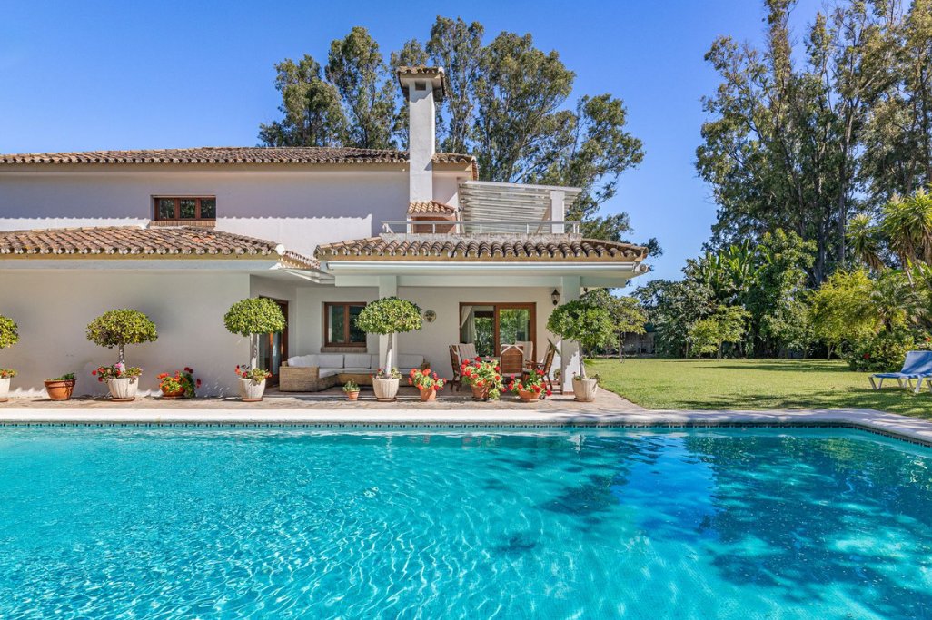 Villa in Marbella, Andalusia, Spain 4 - 17827368