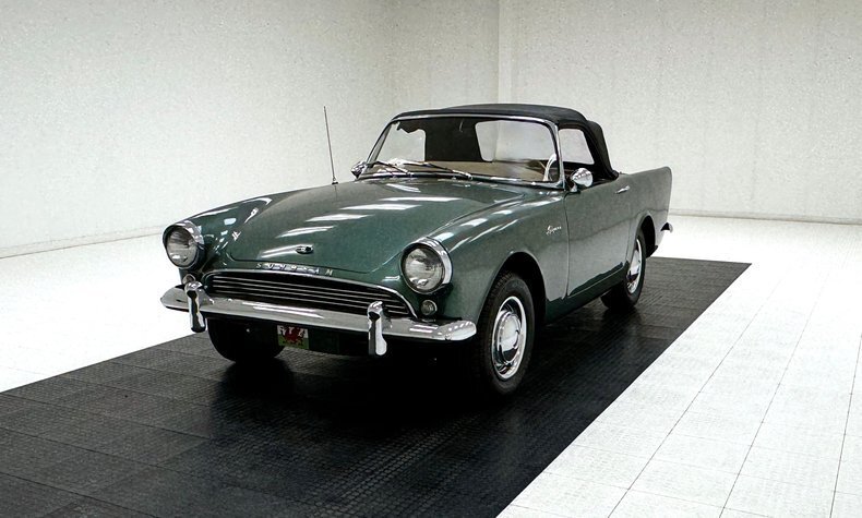 Cabriolet in Morgantown, United States 1 - 17832145