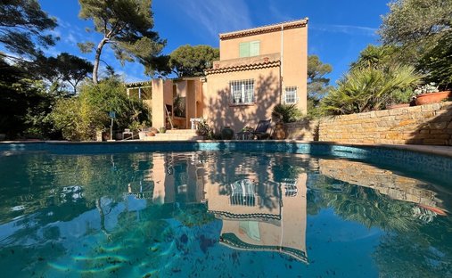 House in Nord, Sanary-sur-Mer, France 1