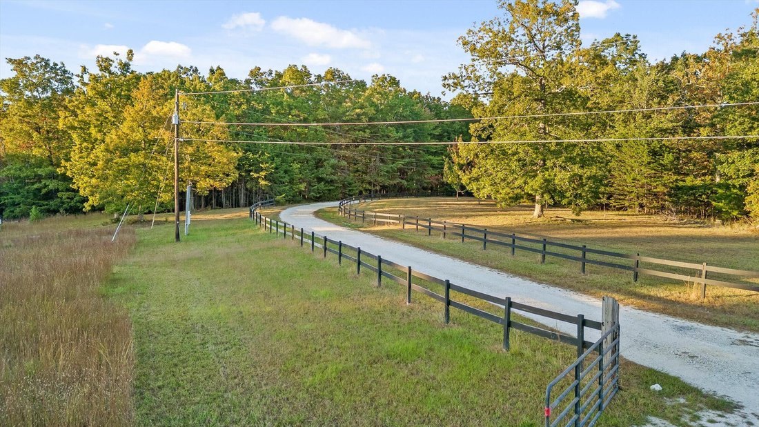 Menlo, Georgia, United States 5 - 17829797