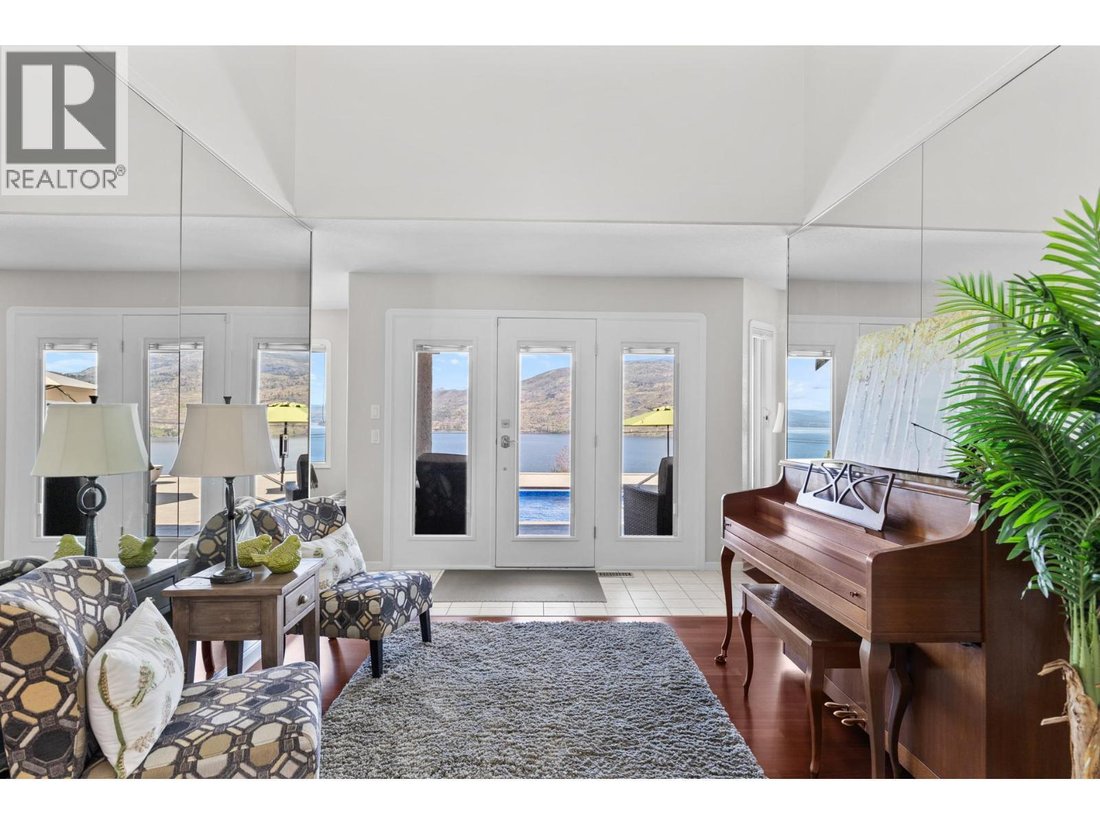 House in Peachland, British Columbia, Canada 5 - 17821320