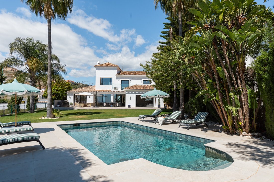 Villa in El Paraíso, Benahavis, Spain 1 - 17833025