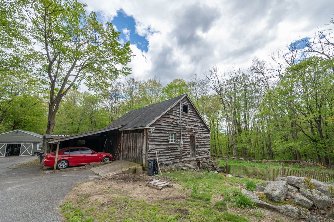 House in Winsted, Connecticut, United States 2 - 17826607