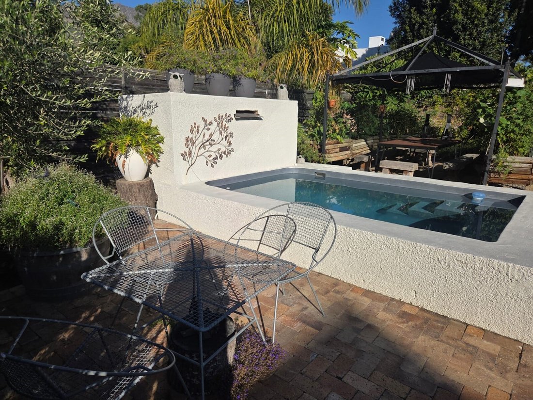 House in Paradyskloof, Western Cape, South Africa 2 - 17830623