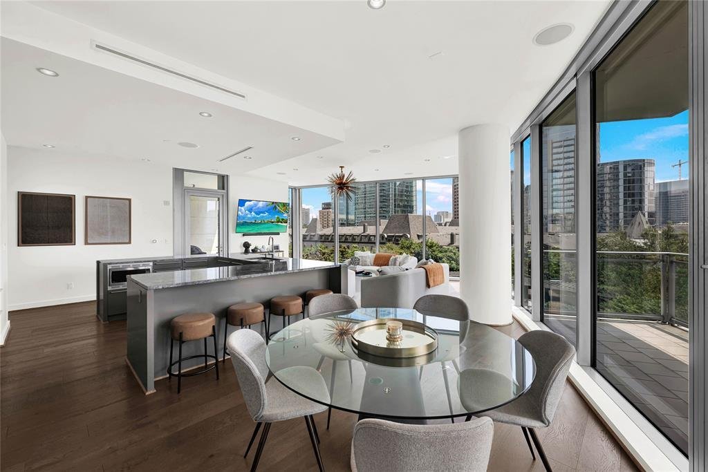Condo in Dallas, Texas, United States 5 - 17824735