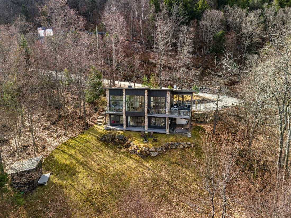 House in Mont-Tremblant, Quebec, Canada 4 - 17830548