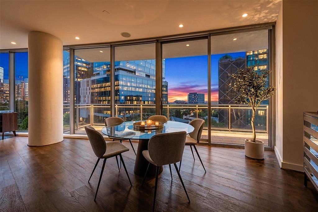 Condo in Dallas, Texas, United States 2 - 17824735