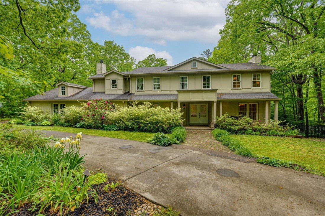 House in Signal Mountain, Tennessee, United States 1 - 17825437