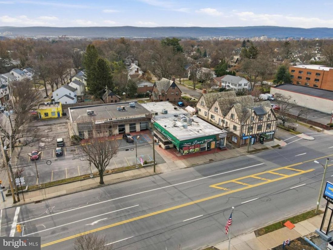 House in Forty Fort, Pennsylvania, United States 2 - 17832284