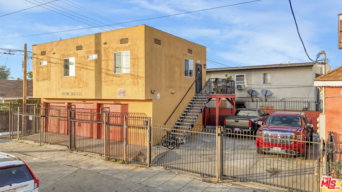 Los Angeles, California, United States 3 - 17820441