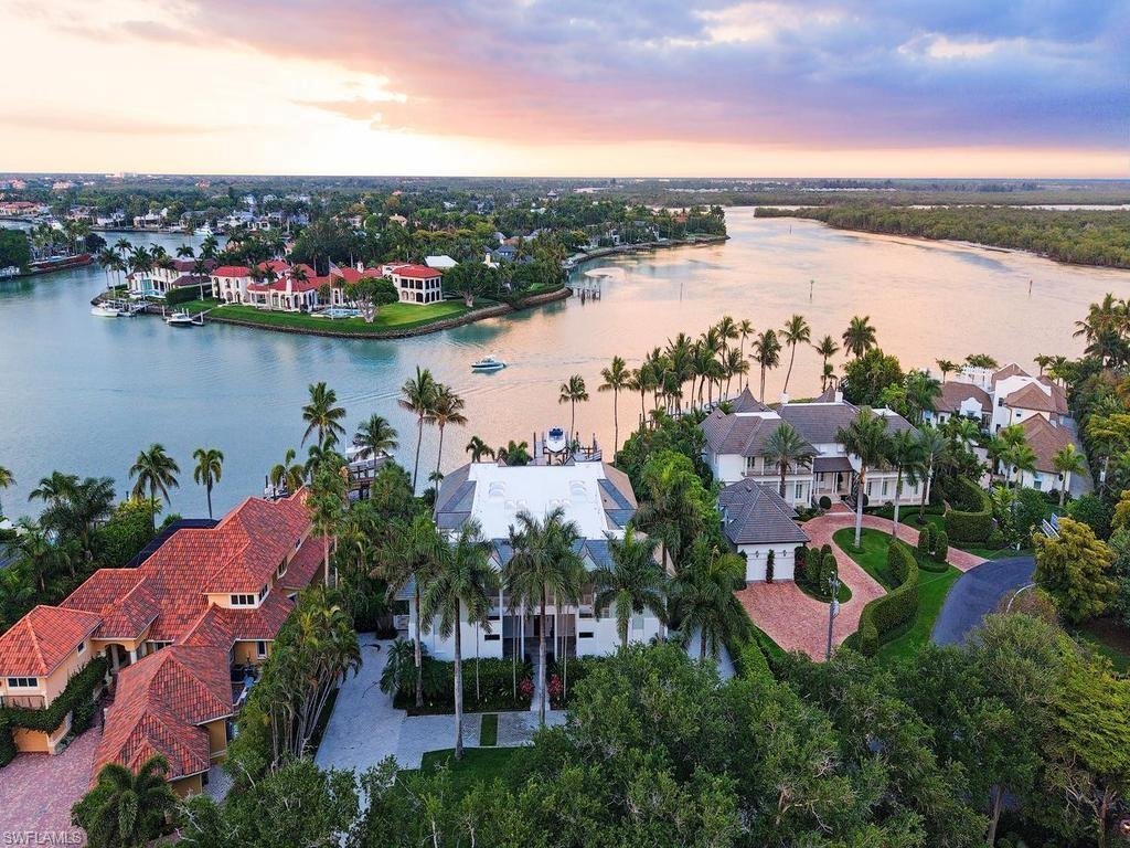 House in Naples, Florida, United States 3 - 17832407
