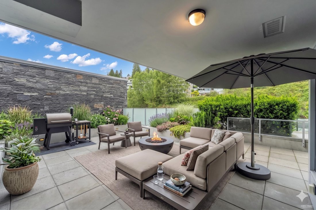 Condo in West Vancouver, British Columbia, Canada 2 - 17824890