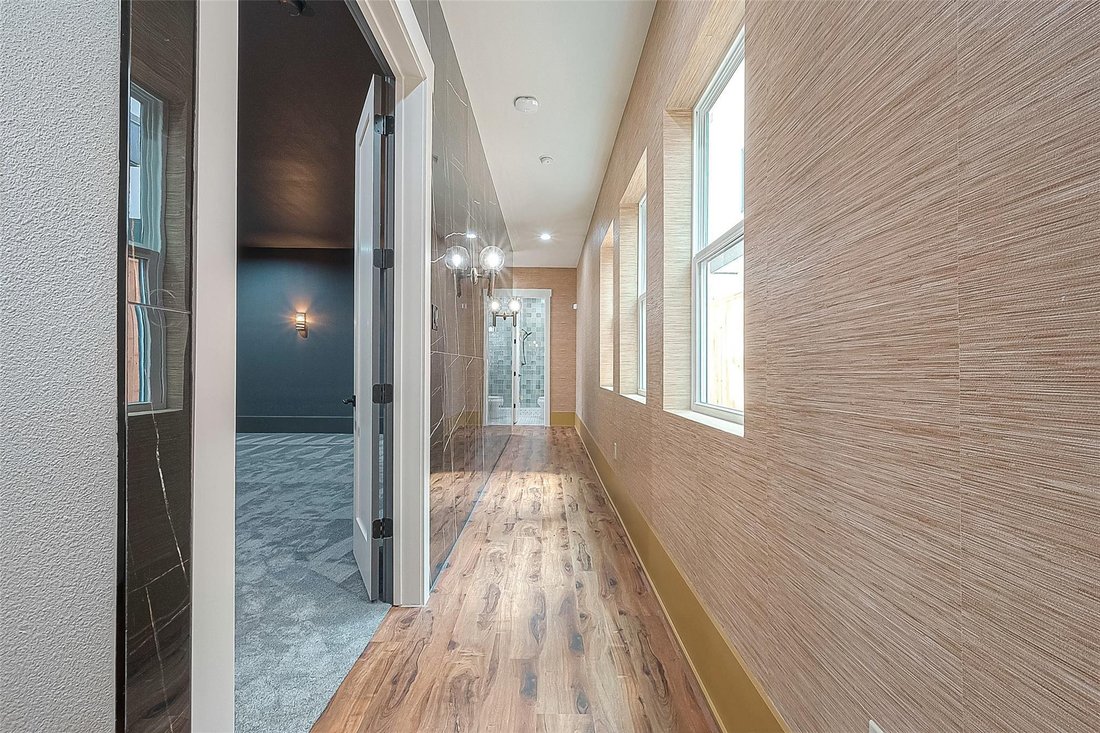 House in Houston, Texas, United States 5 - 16509439