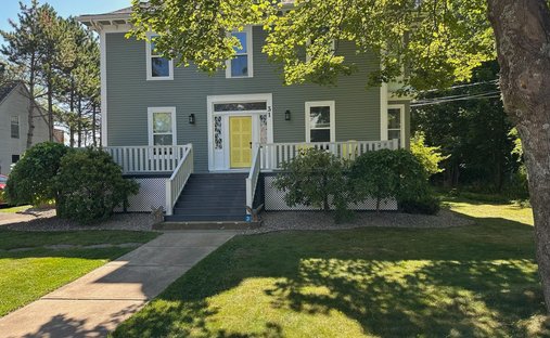 House in Liverpool, Nova Scotia, Canada 1