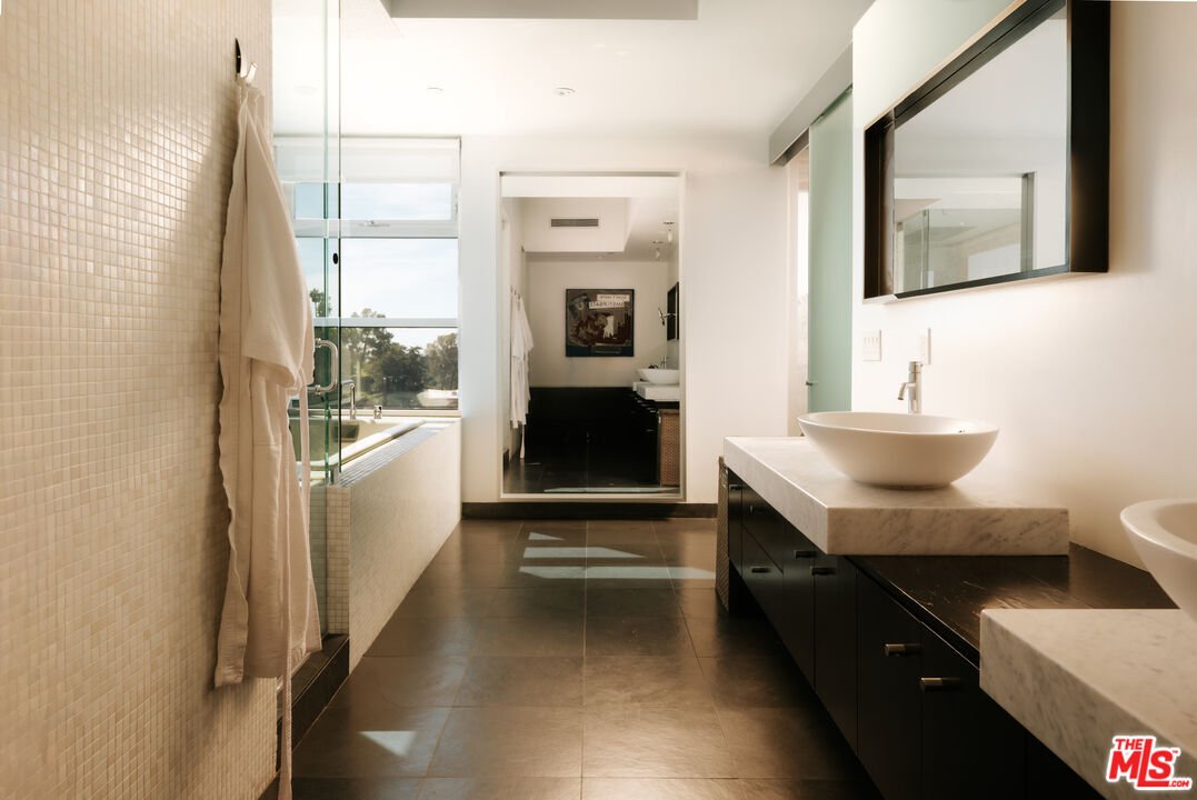 House in Los Angeles, California, United States 3 - 17828963