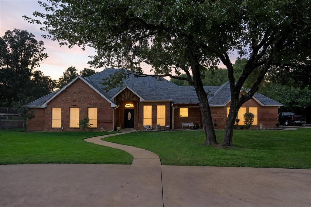 House in Weatherford, Texas, United States 2 - 17820199