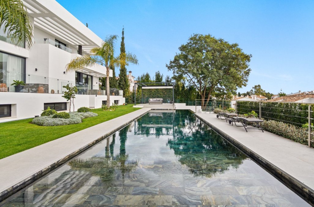 Villa in Marbella, Andalusia, Spain 2 - 17827364