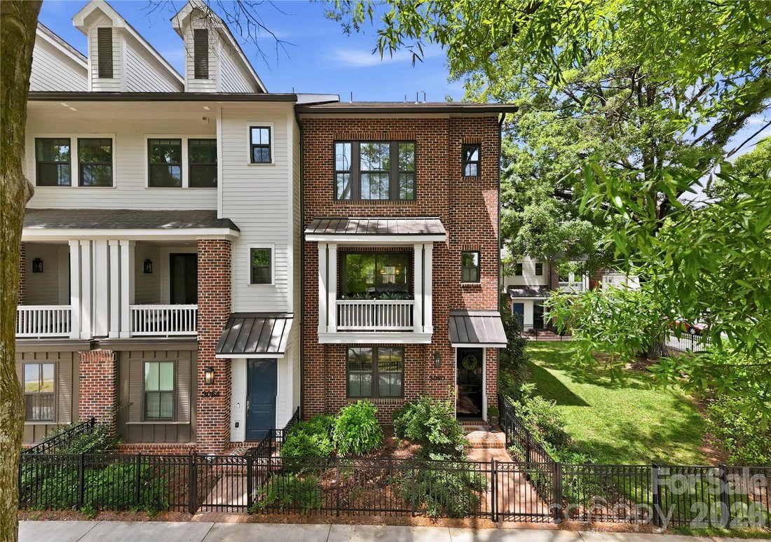 Villa in Charlotte, North Carolina, United States 2 - 17827683