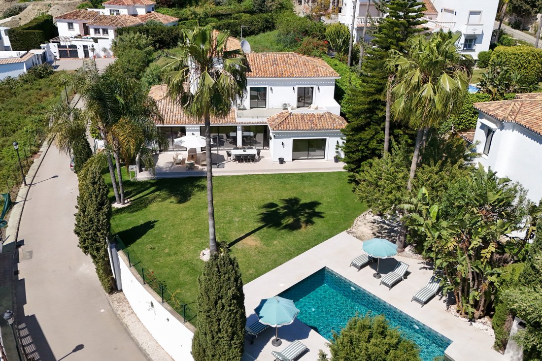 Villa in El Paraíso, Benahavis, Spain 2 - 17833025