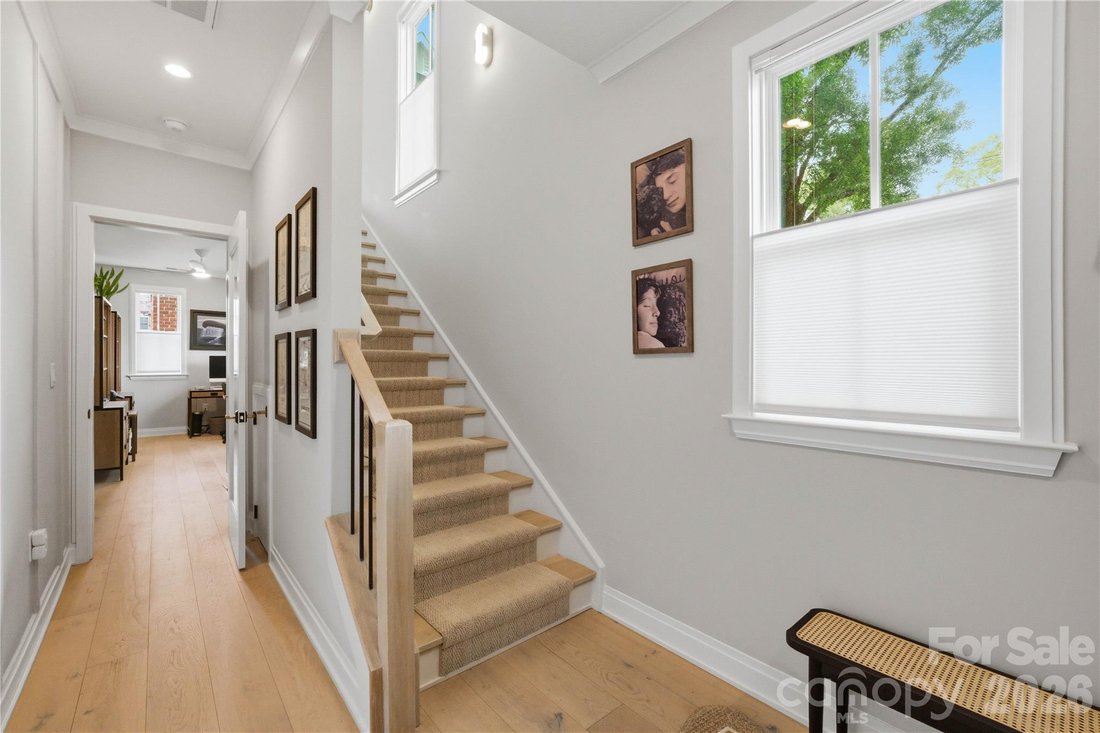 Villa in Charlotte, North Carolina, United States 5 - 17827683