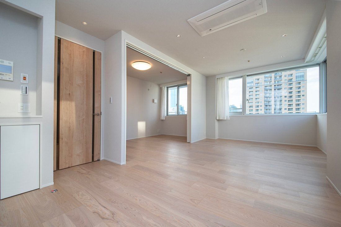 Condo in Minato City, Tokyo, Japan 2 - 17547247