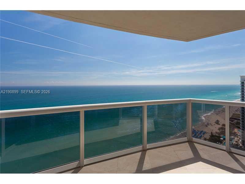 Condo in Sunny Isles Beach, Florida, United States 2 - 16635718