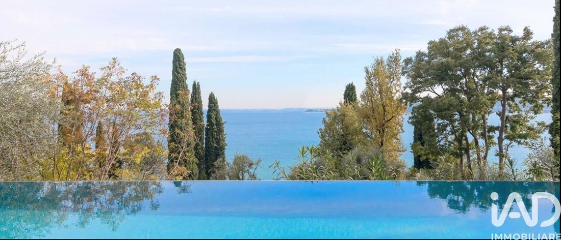 Villa in Padenghe sul Garda, Lombardy, Italy 1 - 17825902