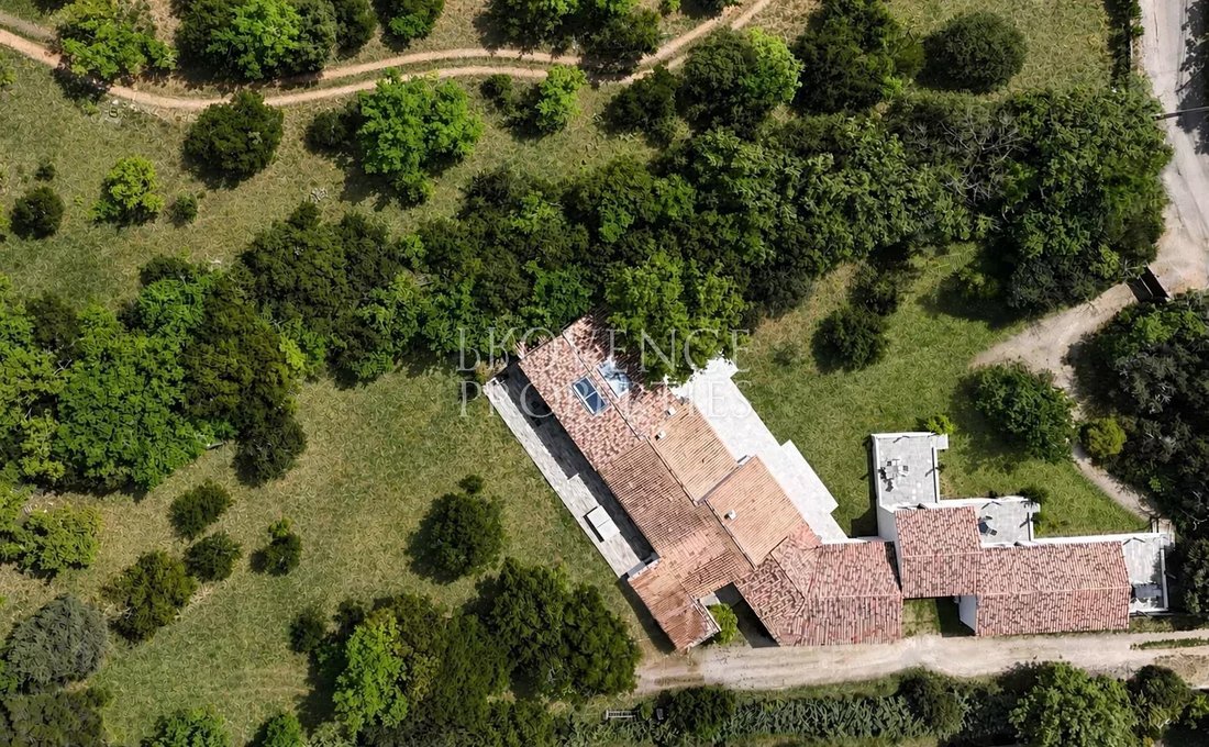 Régusse, Provence-Alpes-Côte d'Azur, France 4 - 17772087