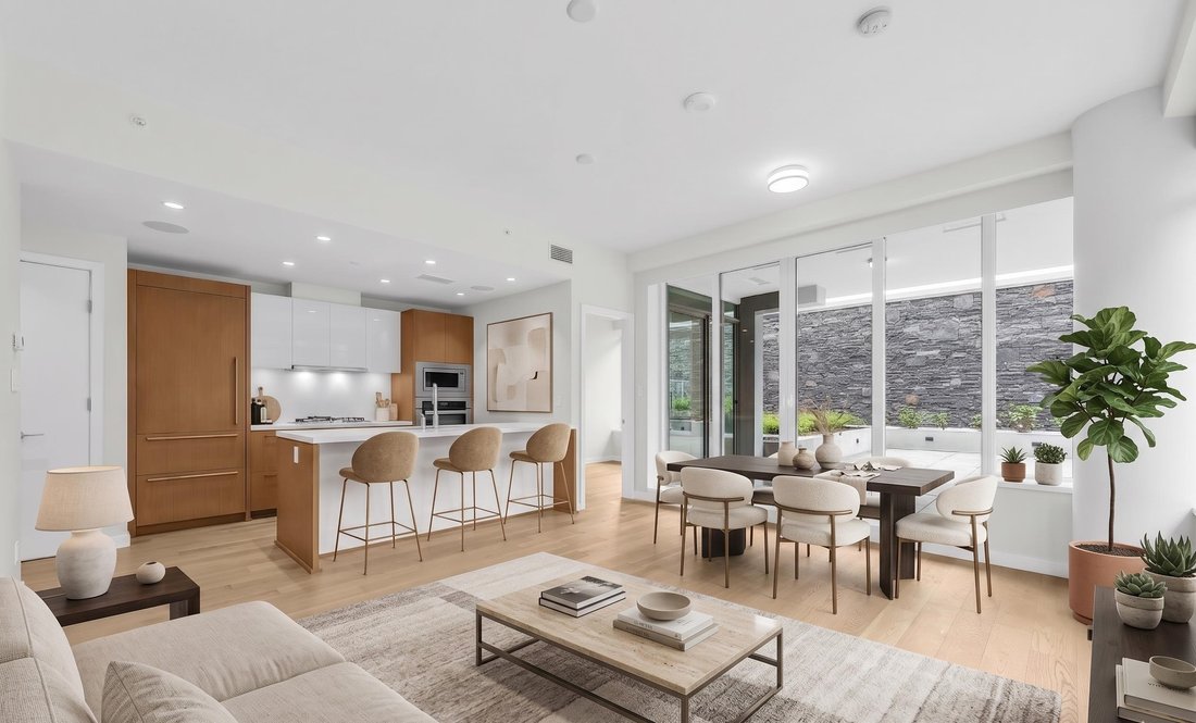 Condo in West Vancouver, British Columbia, Canada 1 - 17824890