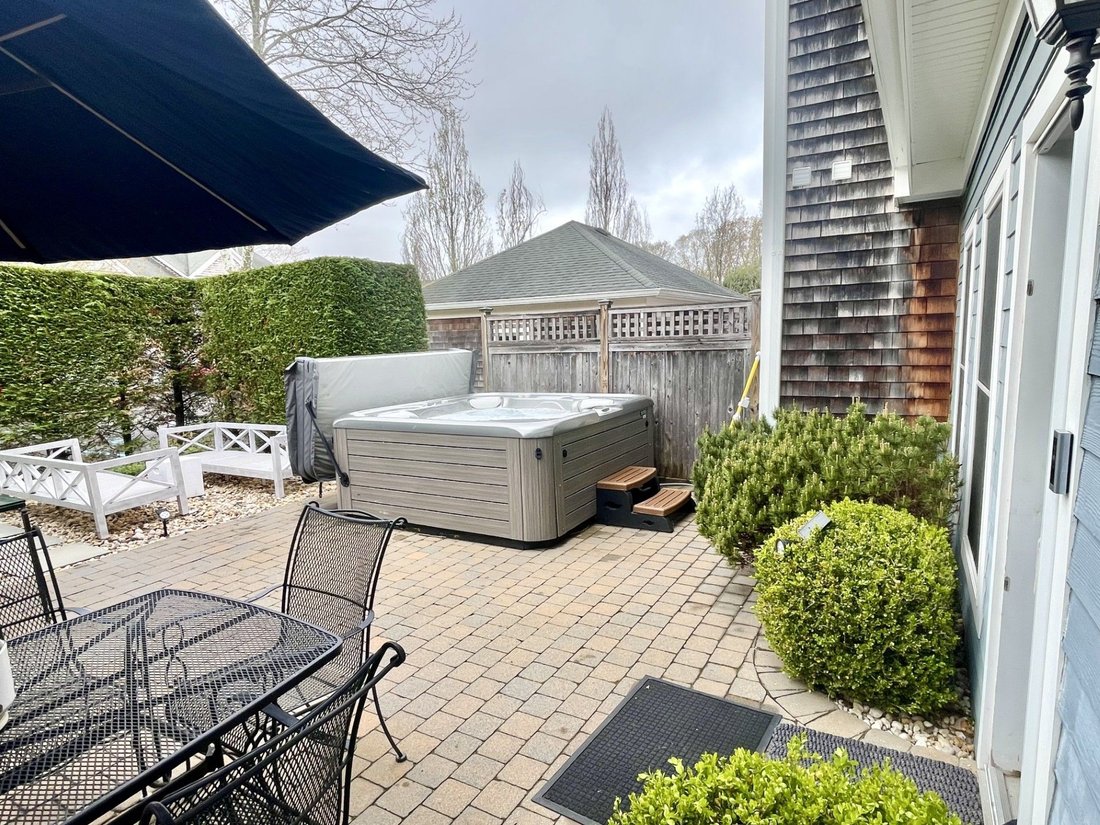 Southampton, New York, United States 4 - 17833248