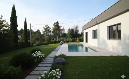 Villa in Fernao Ferro, Setubal, Portugal 1