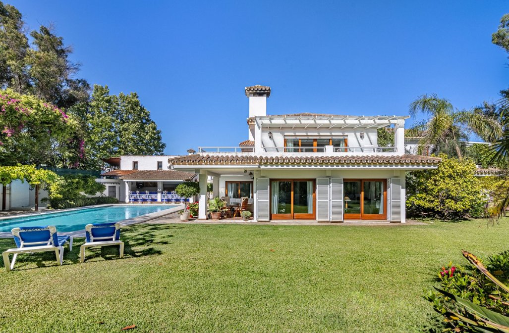 Villa in Marbella, Andalusia, Spain 3 - 17827368