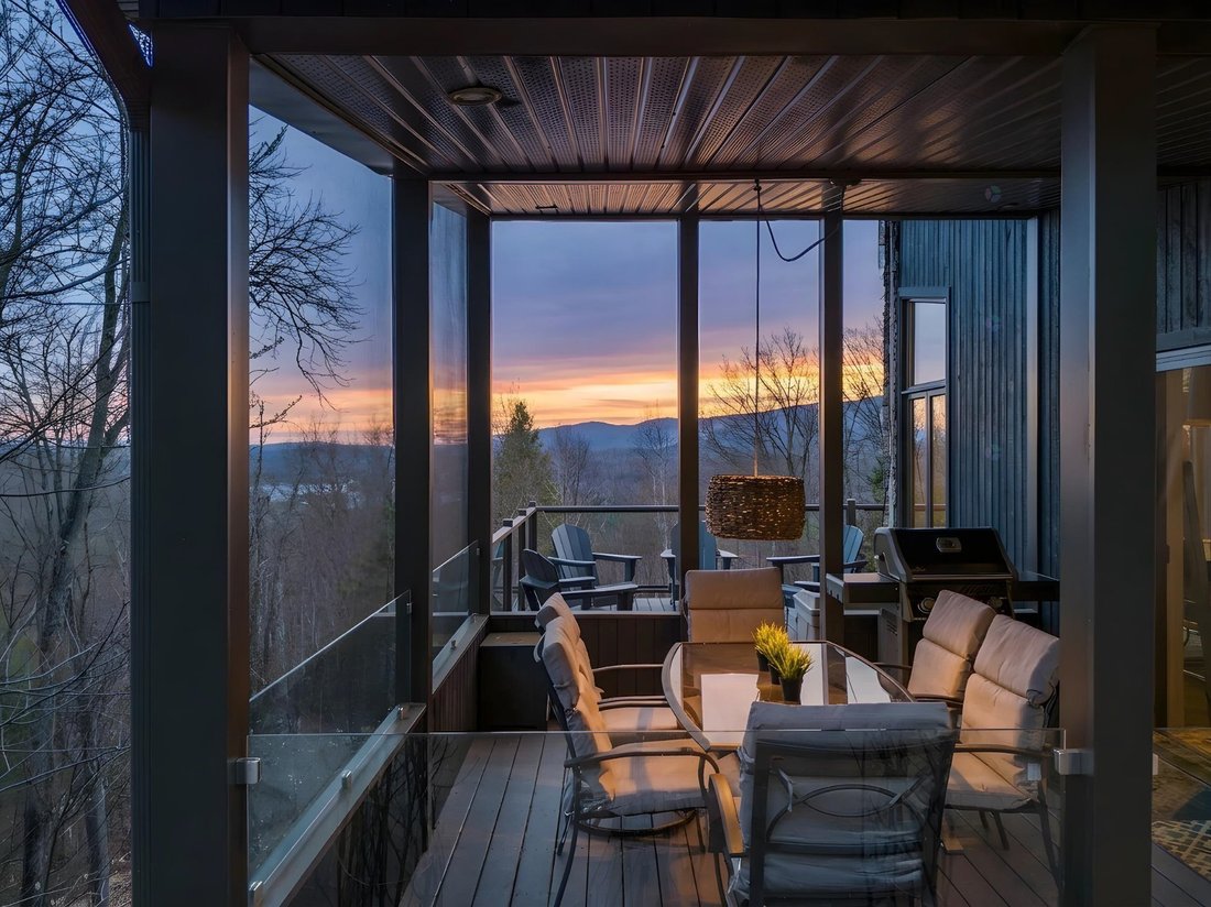 House in Mont-Tremblant, Quebec, Canada 3 - 17830548