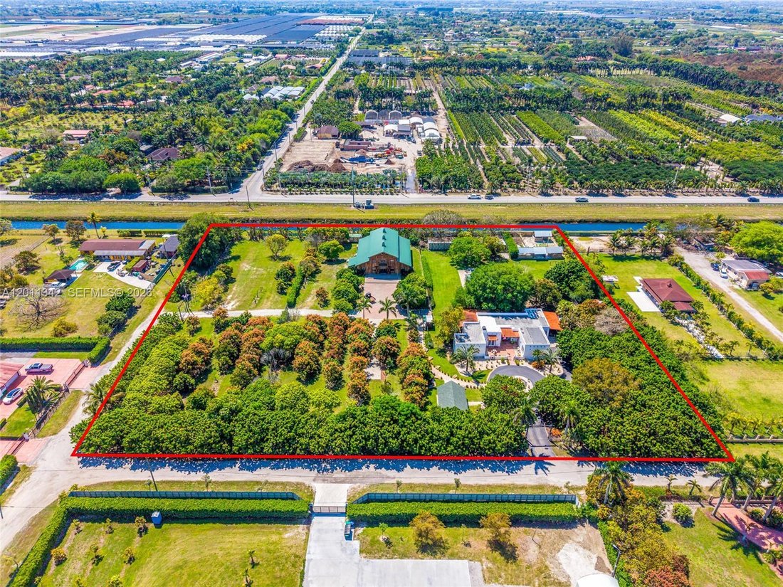 House in Miami, Florida, United States 5 - 17824093