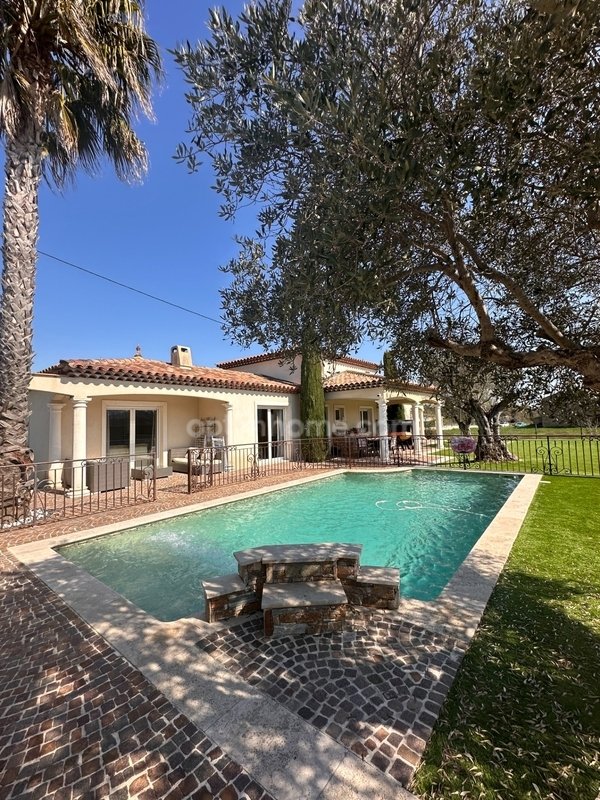 Villa in Partie Nord-Ferrieres-Cadenades-Rouviere, Le Muy, France 1 - 17727585
