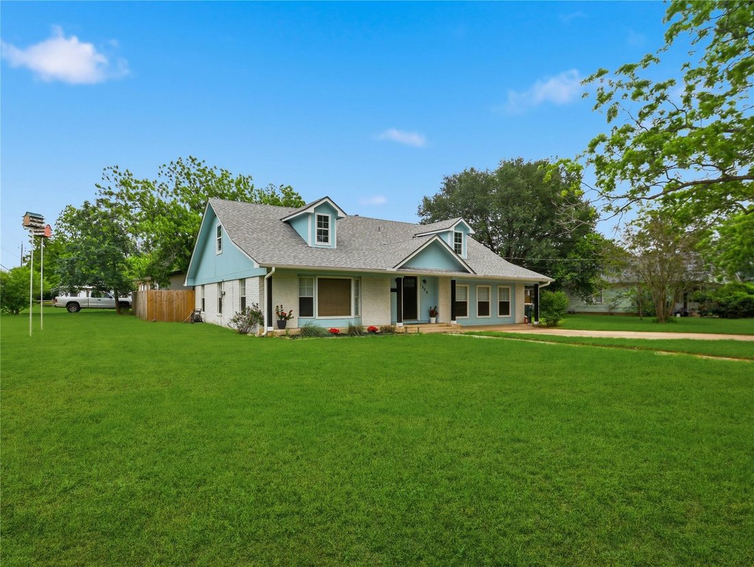 House in Bastrop, Texas, United States 1 - 17823646