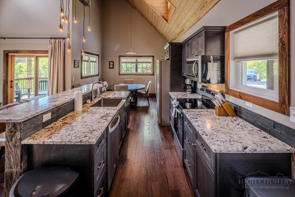 House in Vilas, North Carolina, United States 5 - 17832934
