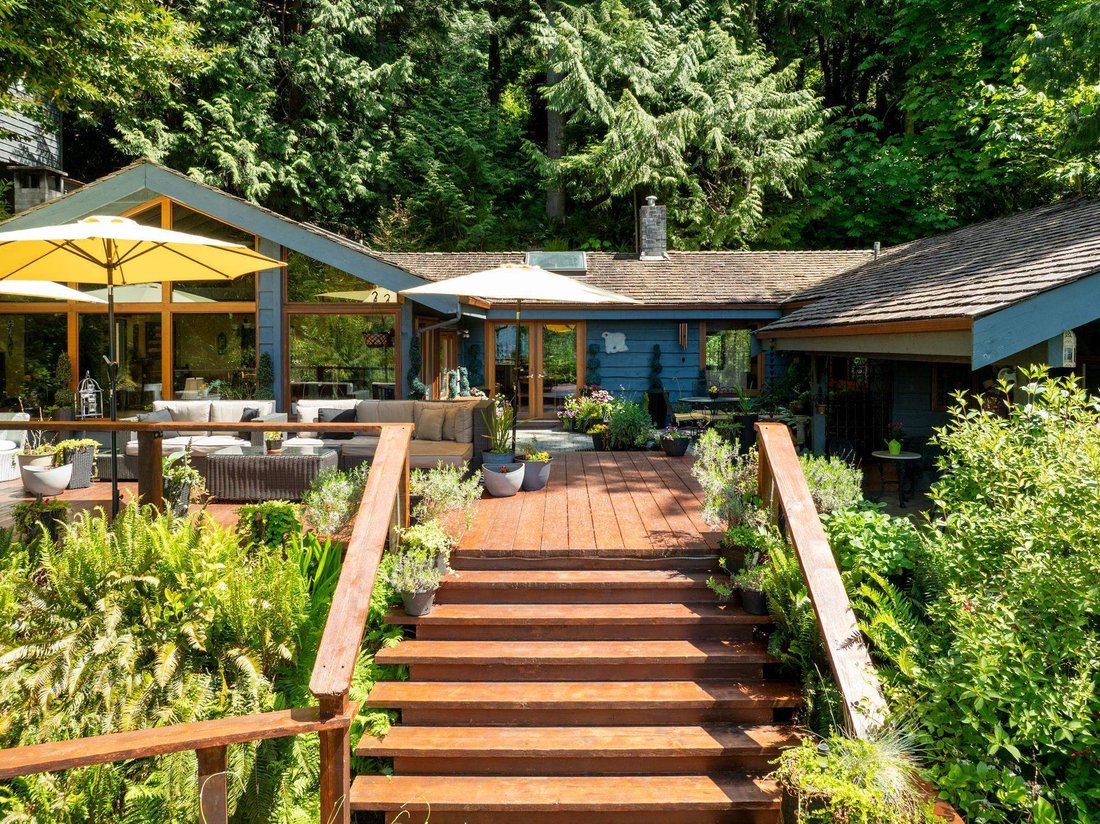 House in Lions Bay, British Columbia, Canada 2 - 17830491