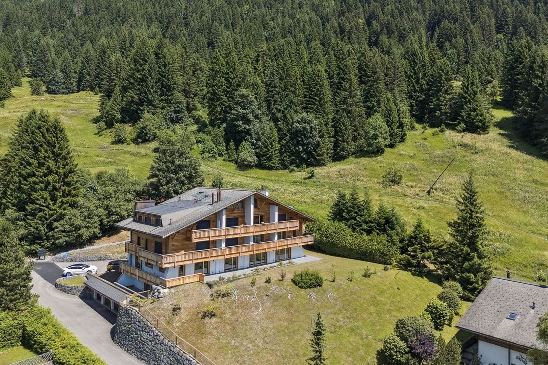 Rare Duplex With Garden, Ski In & Ski Out, Sublime View!