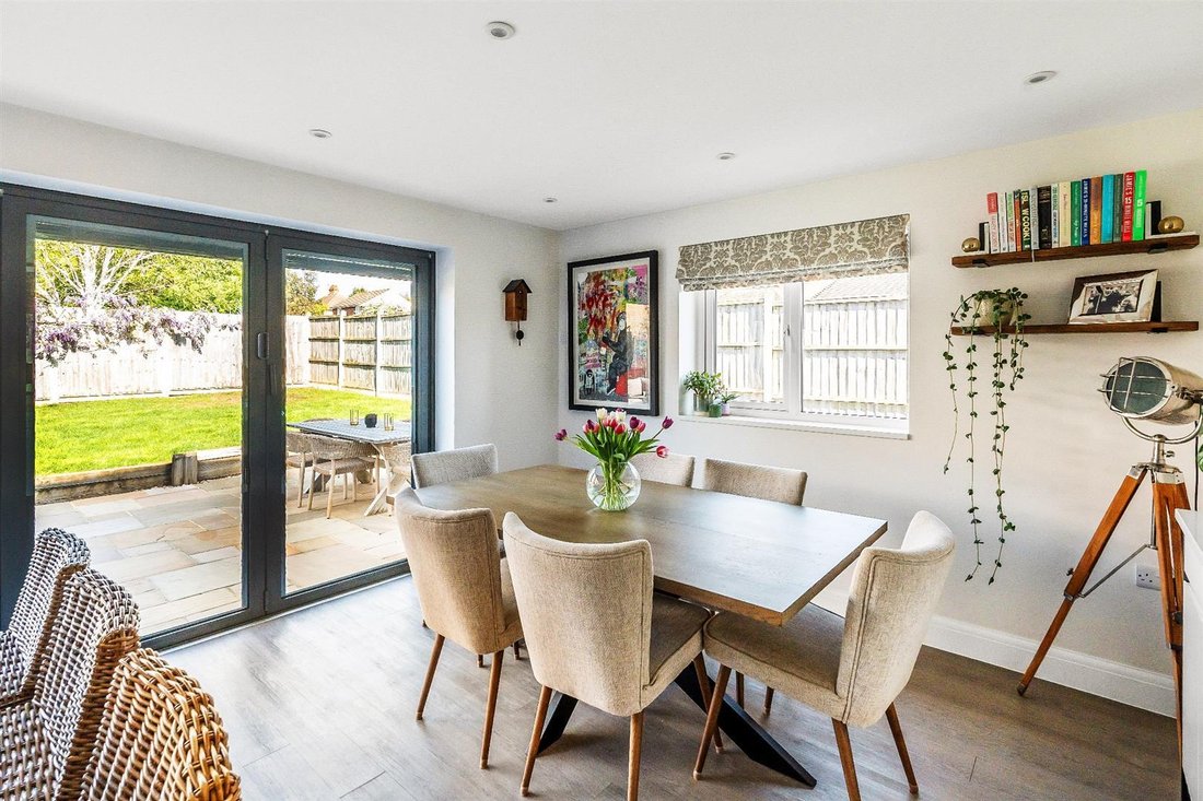 Chalet in Great Bookham, England 4 - 17822478