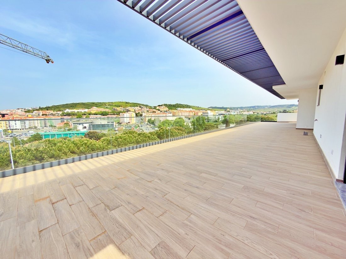 Apartment in Santa Maria, Sao Pedro e Matacaes, Lisbon, Portugal 1 - 17821106