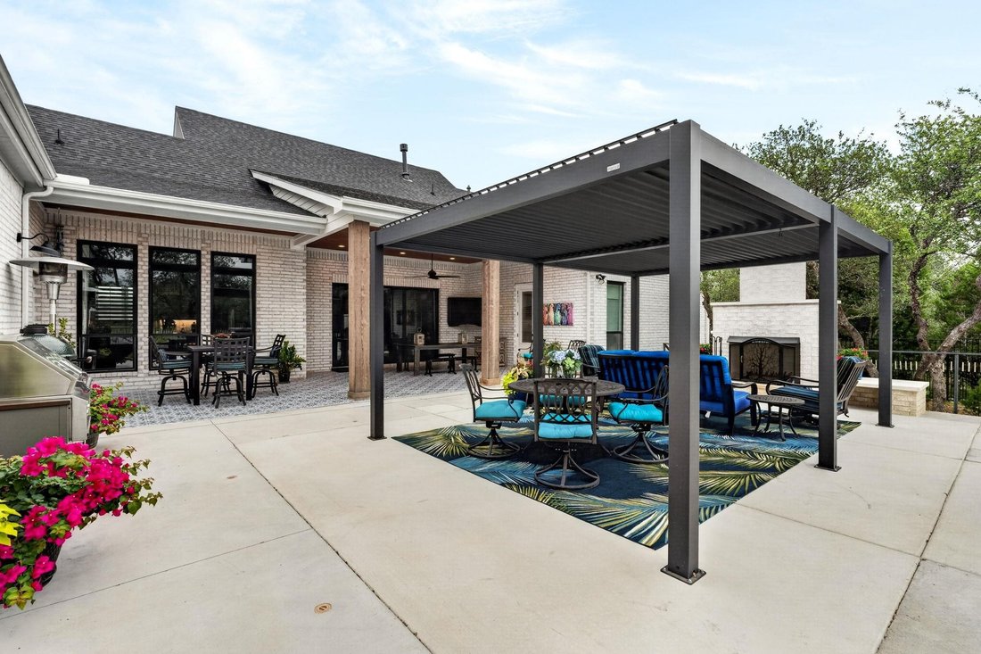 House in Spicewood, Texas, United States 4 - 17821391