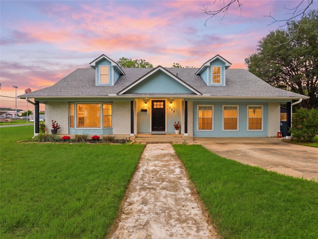 House in Bastrop, Texas, United States 2 - 17823646