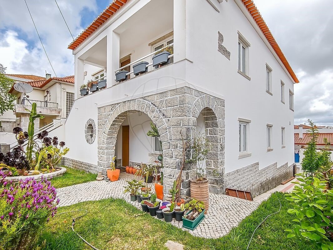 House in Algueirao-Mem Martins, Lisbon, Portugal 1 - 17821203