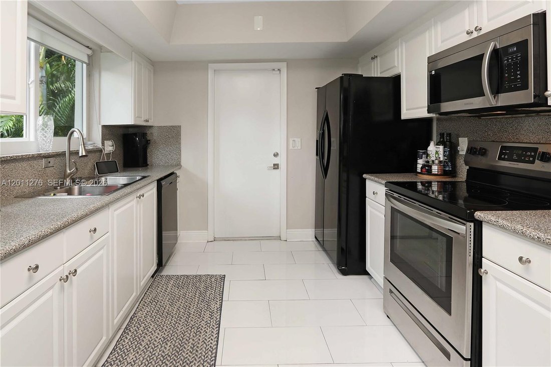 House in Hollywood, Florida, United States 2 - 17824048