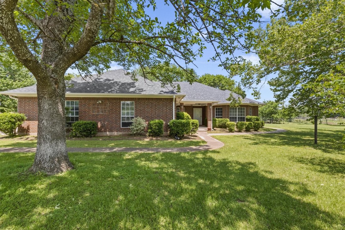 House in Denison, Texas, United States 2 - 17829309