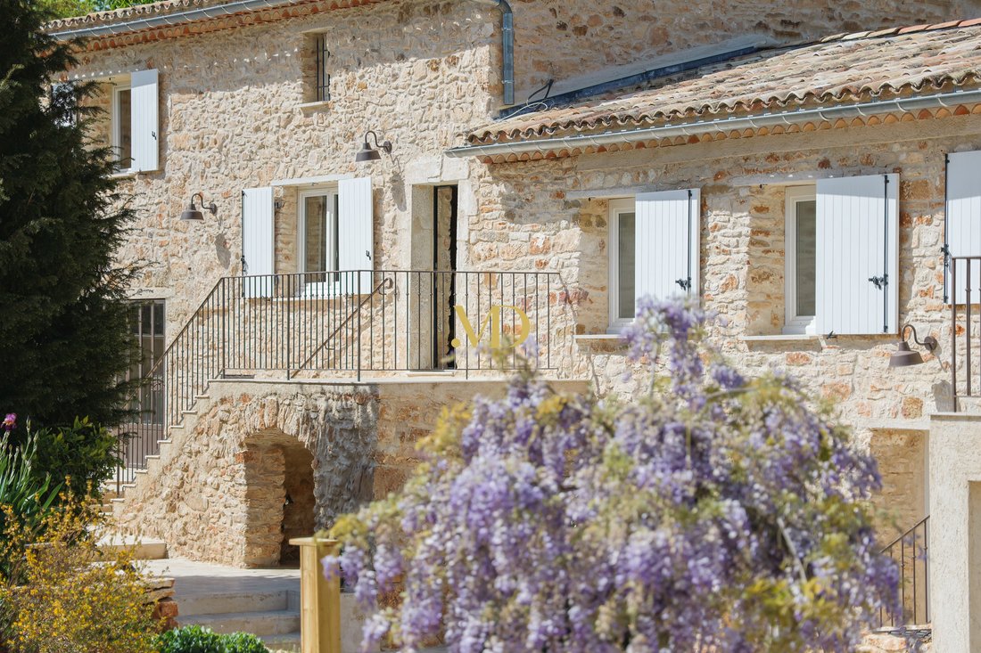 Castle in Simiane-la-Rotonde, Provence-Alpes-Côte d'Azur, France 3 - 16113252