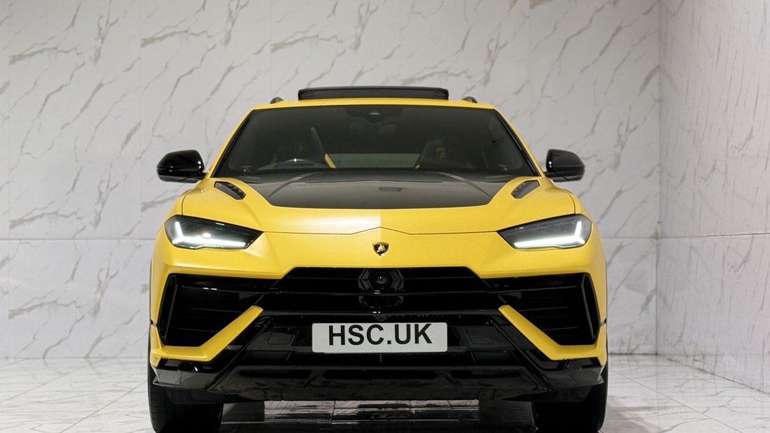 Suv in Ruislip, United Kingdom 2 - 17833026