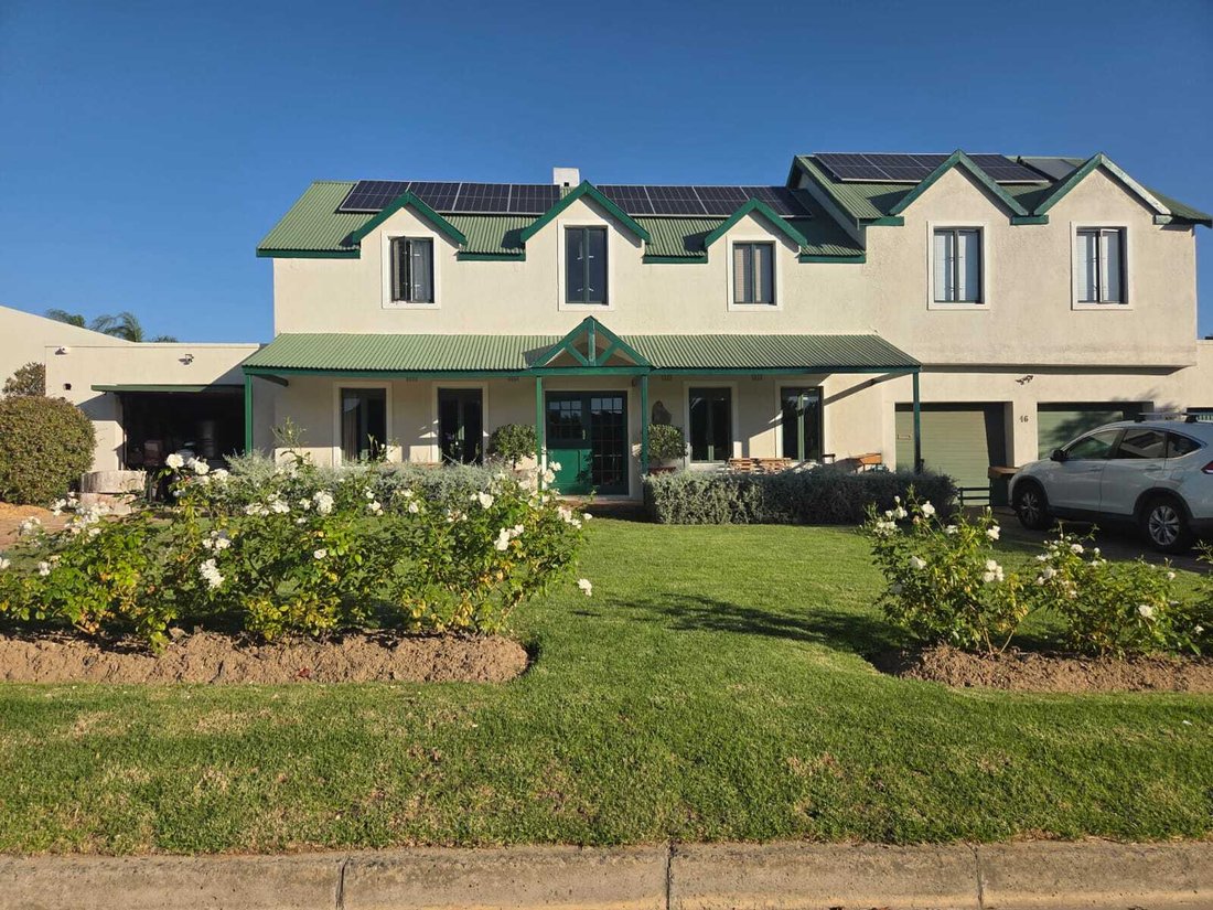 House in Paradyskloof, Western Cape, South Africa 1 - 17830623